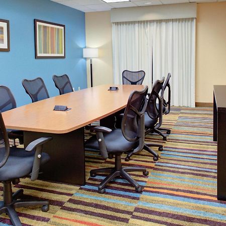 Fairfield Inn And Suites By Marriott Seymour Bagian luar foto