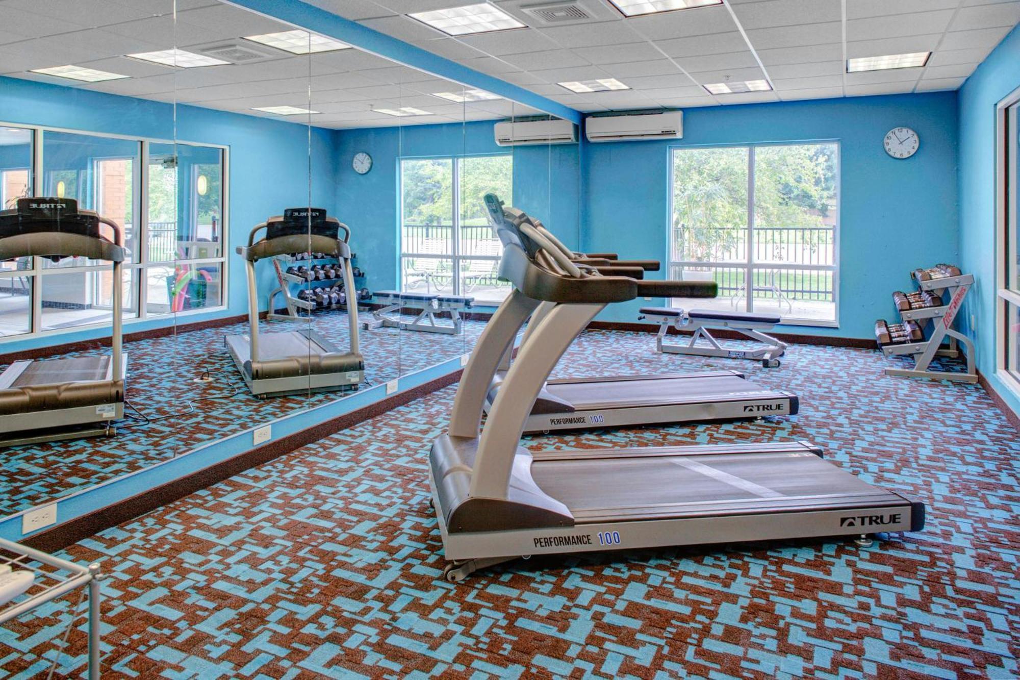 Fairfield Inn And Suites By Marriott Seymour Bagian luar foto