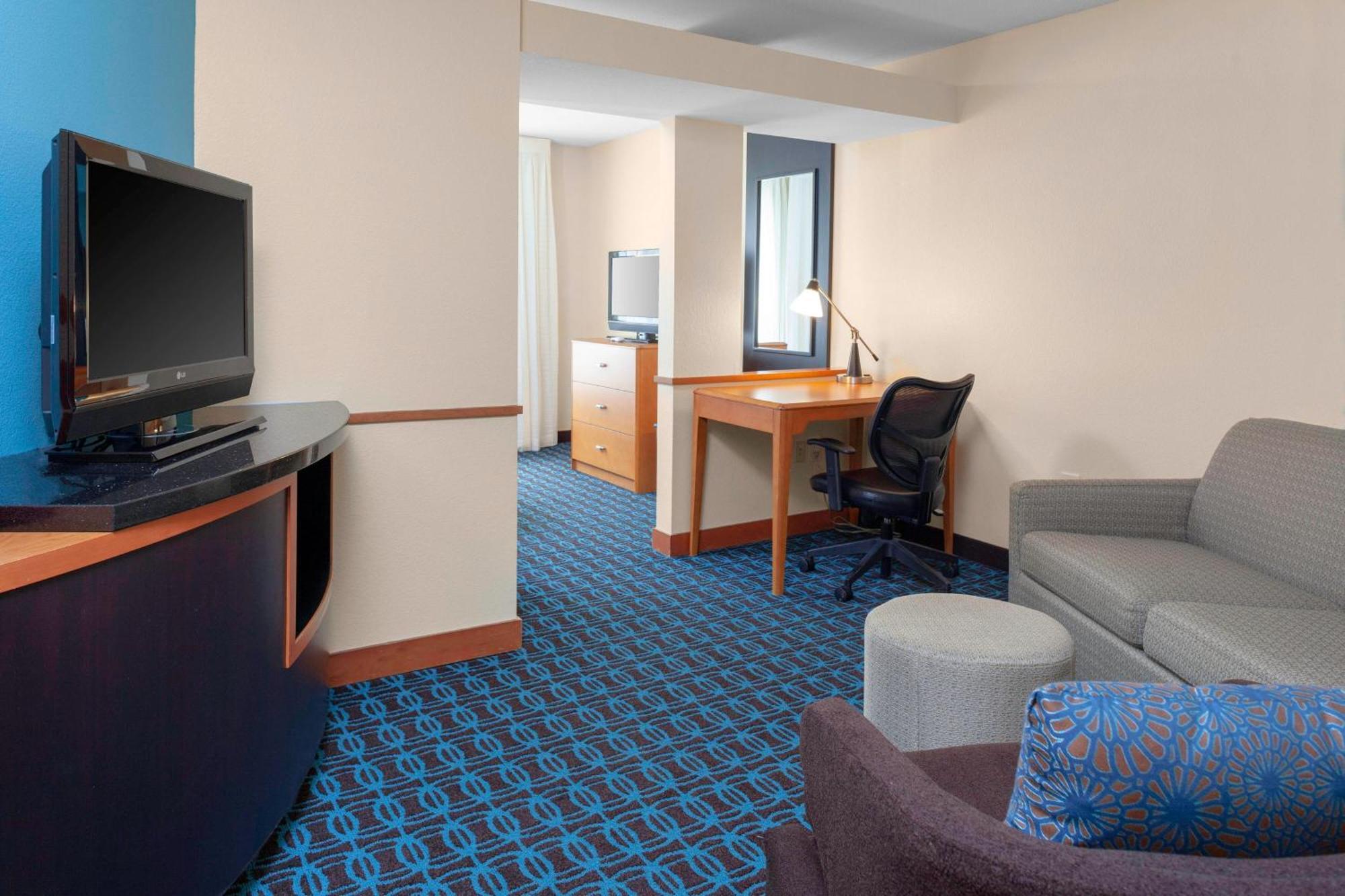 Fairfield Inn And Suites By Marriott Seymour Bagian luar foto