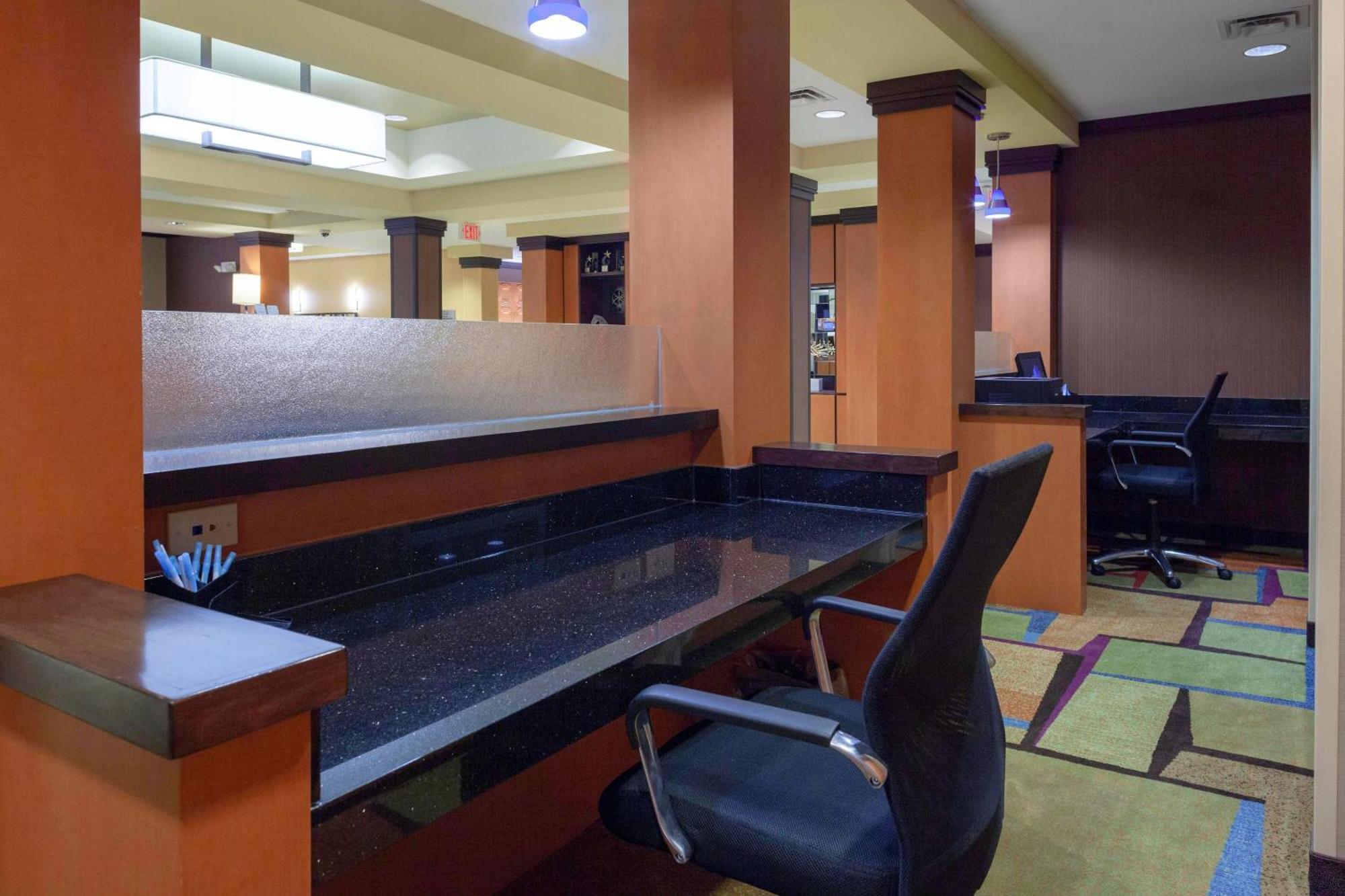 Fairfield Inn And Suites By Marriott Seymour Bagian luar foto