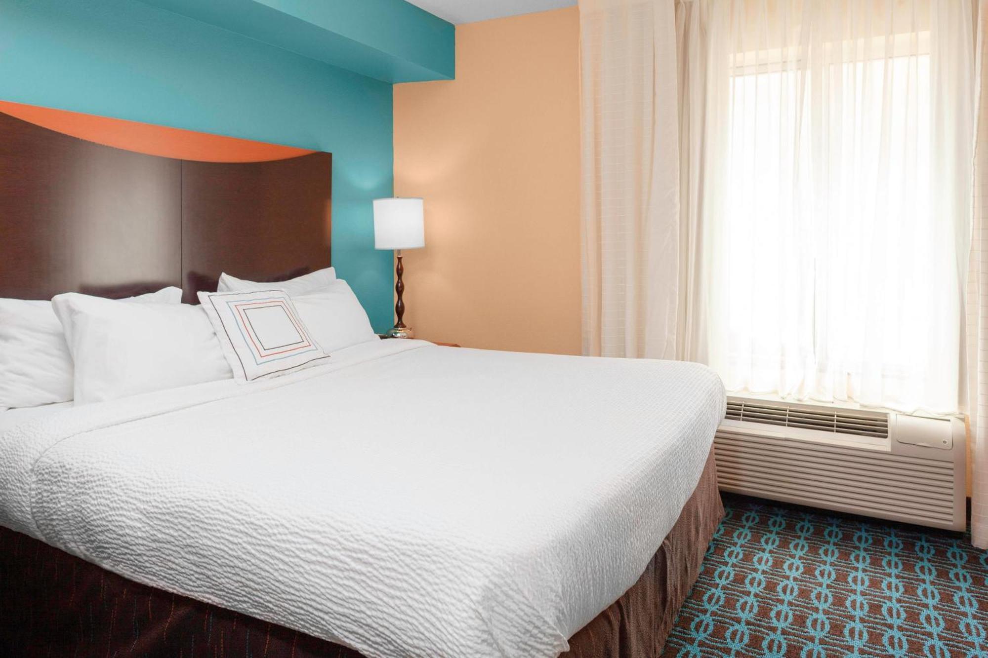 Fairfield Inn And Suites By Marriott Seymour Bagian luar foto