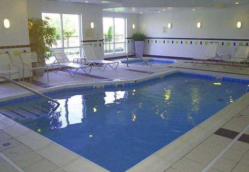 Fairfield Inn And Suites By Marriott Seymour Bagian luar foto