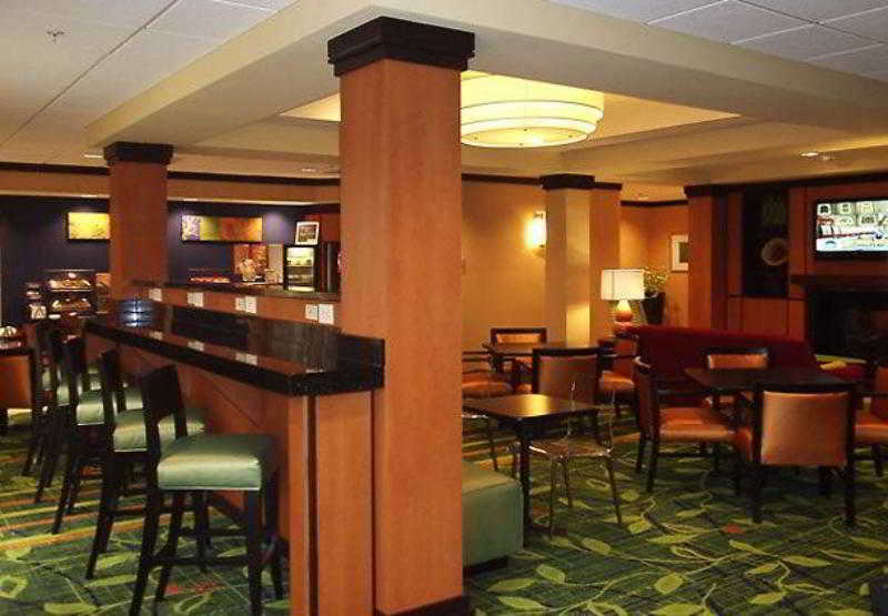 Fairfield Inn And Suites By Marriott Seymour Bagian luar foto